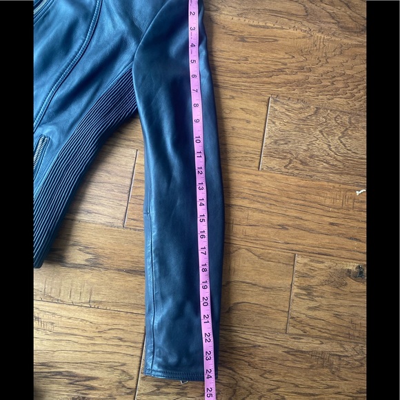 **BRAND NEW ** Navy Blue Danier Leather Jacket - Picture 8 of 10